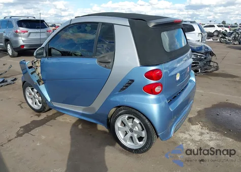 2013 Smart Fortwo Passion z USA, uszkodzony, nr VIN WMEEK3BA3DK640108
